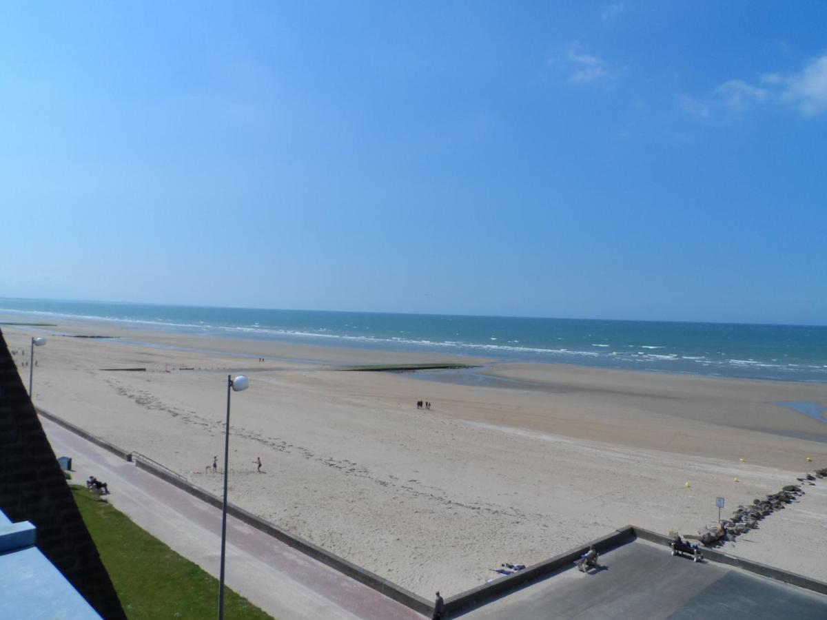 Appartement Avec Terrasse Panoramique, Acceptant Les Animaux, Parking - Fr-1-487-281 Cabourg Exteriör bild
