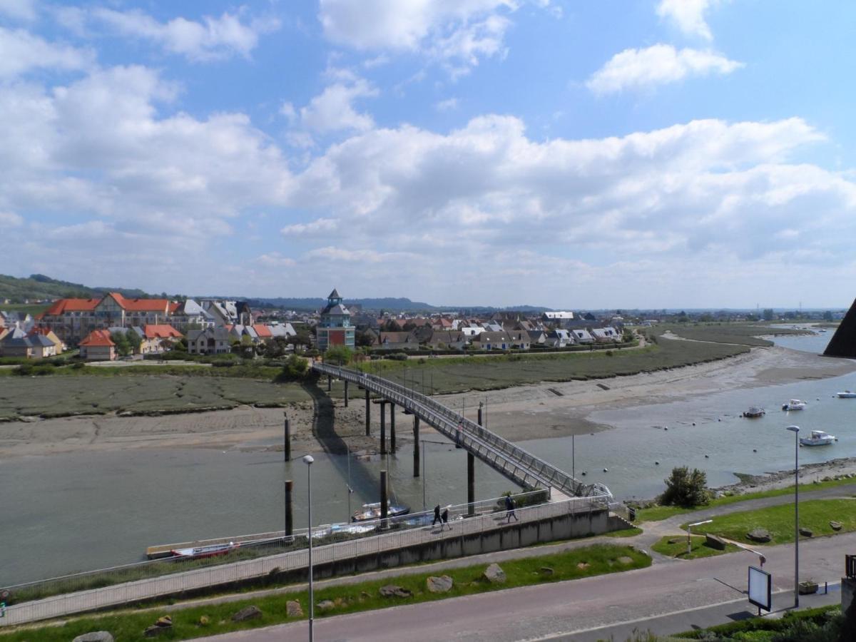 Appartement Avec Terrasse Panoramique, Acceptant Les Animaux, Parking - Fr-1-487-281 Cabourg Exteriör bild